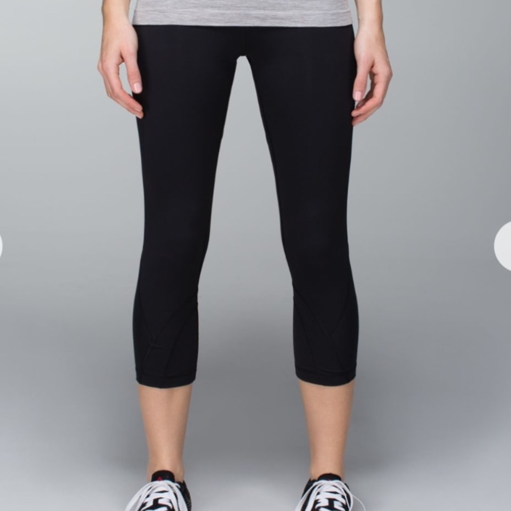 Lululemon Inspire Crop